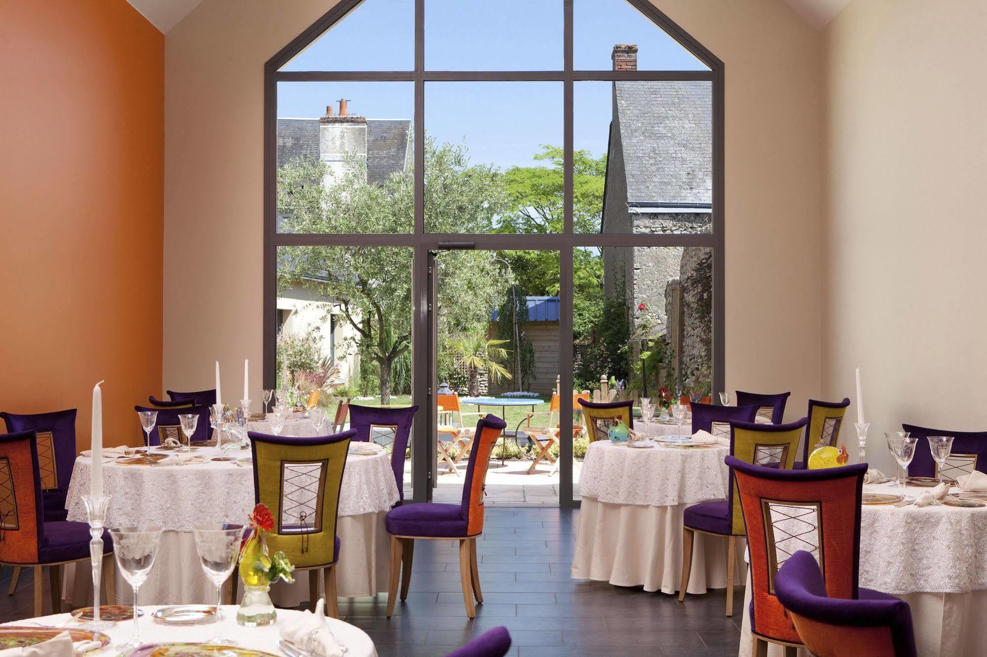 Logis Hotel O En Couleur Oucques-la-Nouvelle ภายนอก รูปภาพ